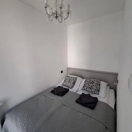 Bagry Rooms2 - Z Sypialnia I Miejscem Postojowym *