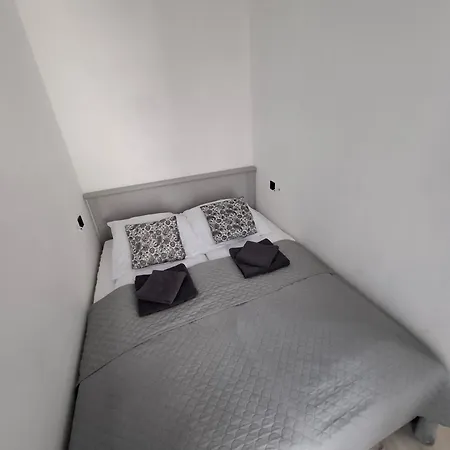 Bagry Rooms2 - Z Sypialnia I Miejscem Postojowym
